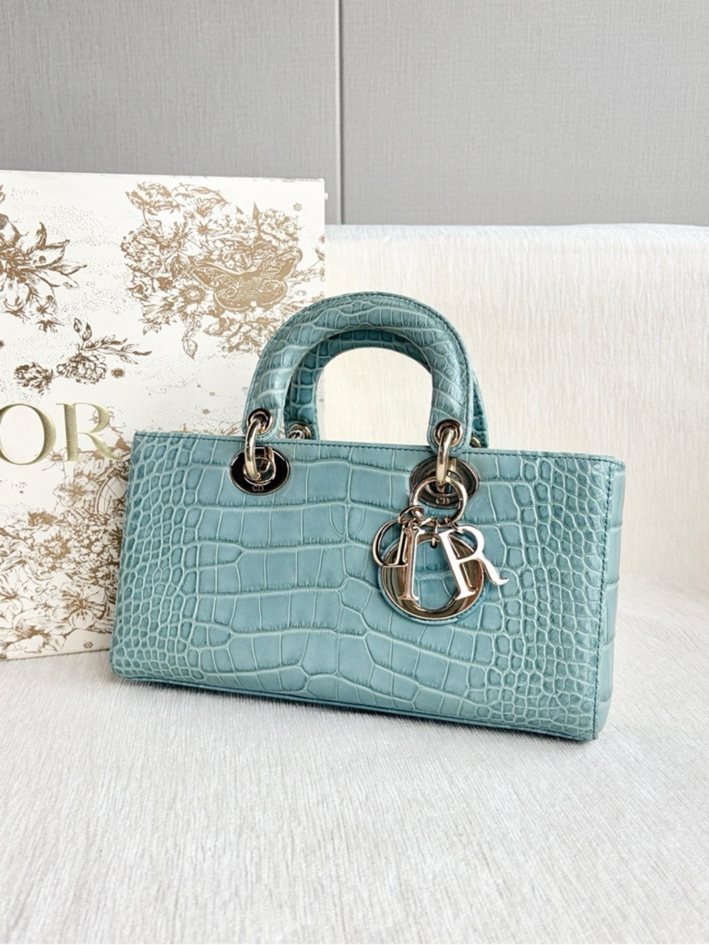 Dior  | D-Joy Medium Crocodile Mint Blue Croc-Embossed Leather Top-Handle Bag - Picture 4 of 9